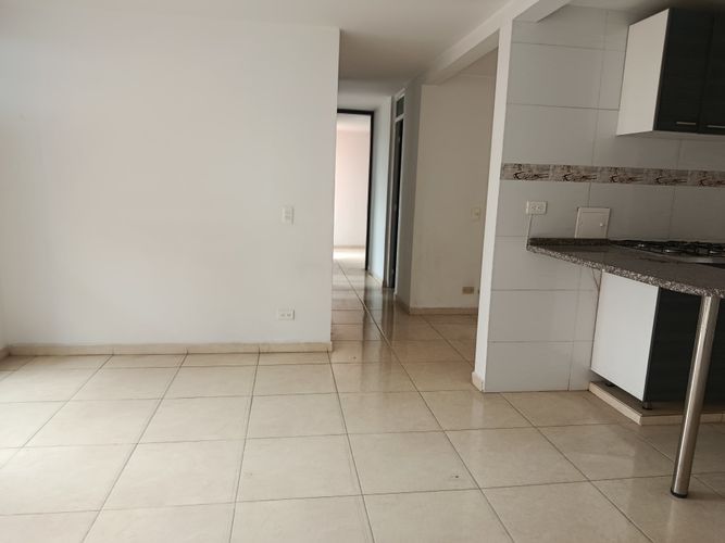 Apartamento de 3 alcobas en venta en Conjunto Residencial Zaragoza Ii, Madrid, 63 m² · foto 5 de 23