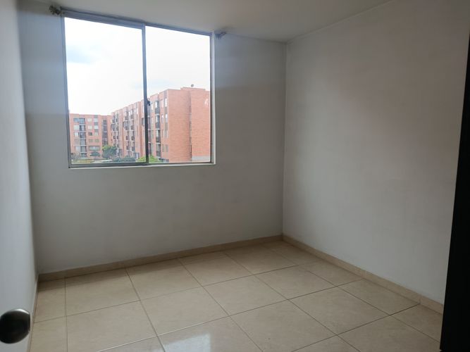 Apartamento de 3 alcobas en venta en Conjunto Residencial Zaragoza Ii, Madrid, 63 m² · foto 15 de 23