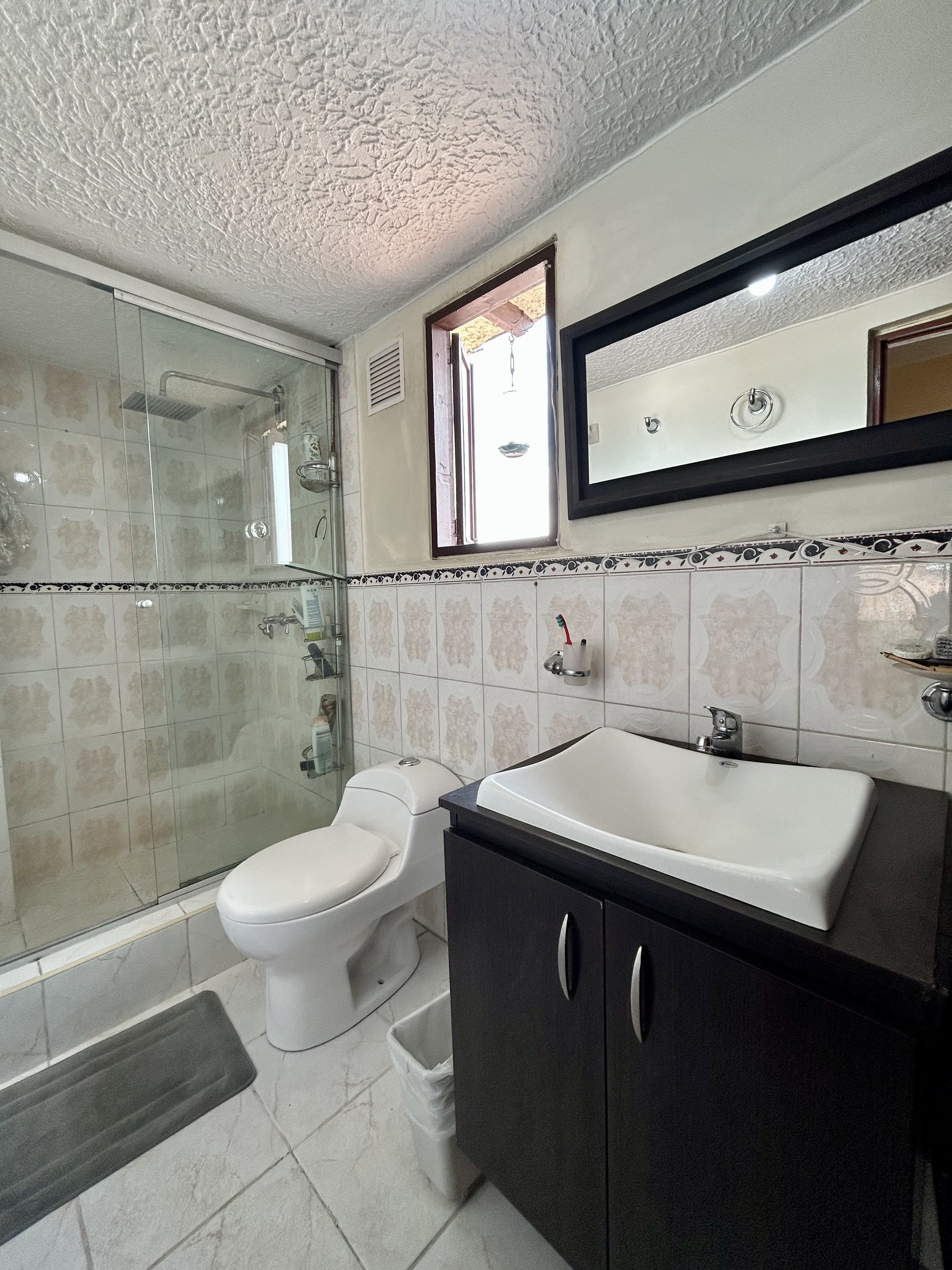 Casa en venta en Cedritos, Bogotá · foto 8 de 16
