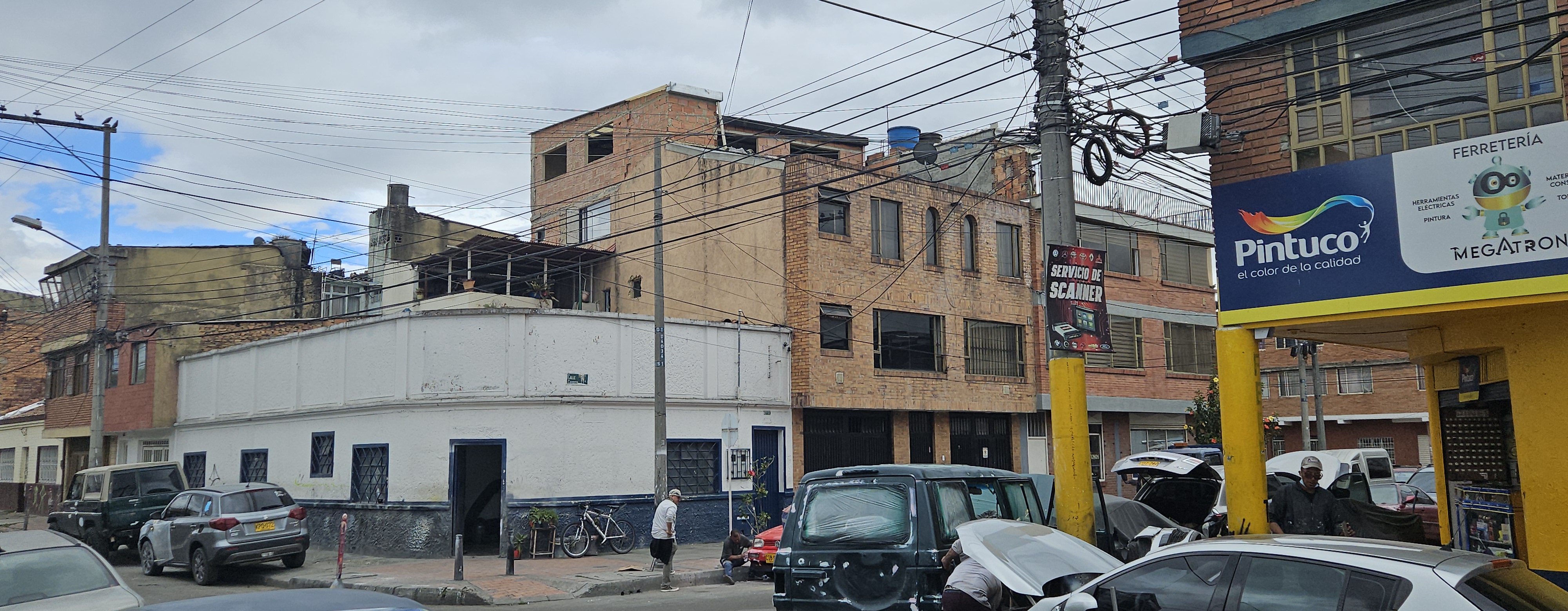 Casa en venta en Barrios Unidos, Bogotá · foto 2 de 19