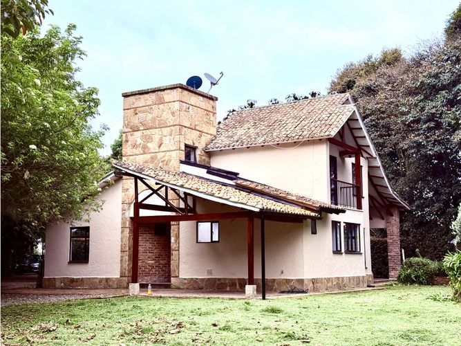 Casa de 3 alcobas en venta en Fonquetá, Chía, 154 m² · foto 2 de 24
