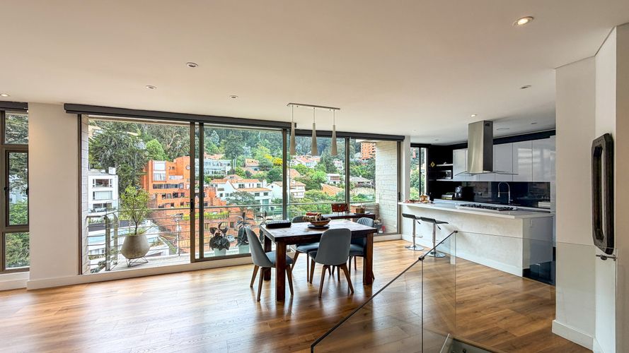 Apartamento en venta en El Refugio, Bogotá · foto 2 de 22