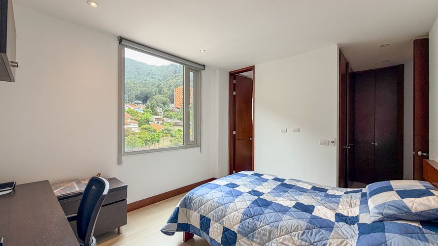 Apartamento en venta en El Refugio, Bogotá · foto 10 de 22