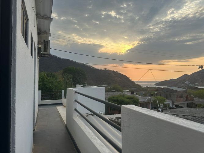 Casa de 4 alcobas en venta en Camping, Santa Marta, 236 m² · foto 3 de 21