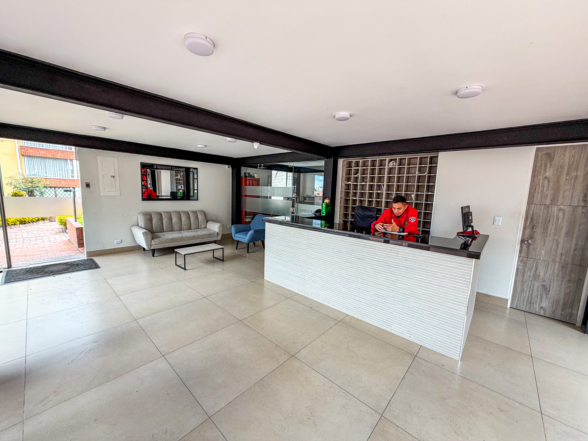 Apartamento en venta en El Redil, Bogotá · foto 2 de 17