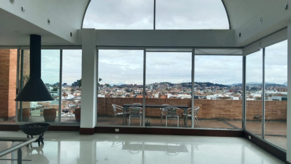 Apartamento en venta en Santa Barbara, Bogotá · foto 2 de 24