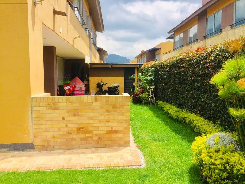Casa en venta en Chuntame, Cajicá · foto 3 de 10