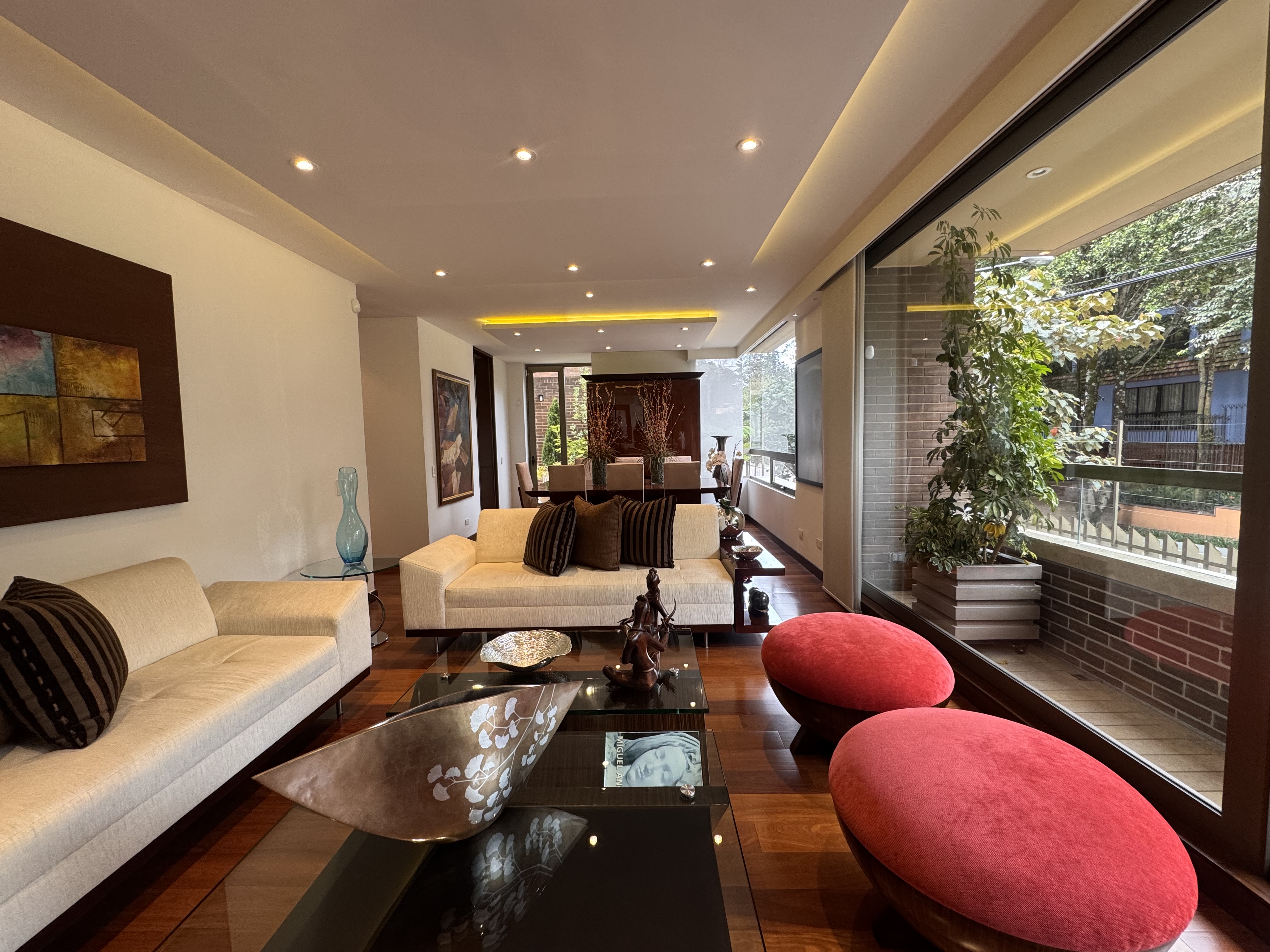 Apartamento en venta en Chico Norte, Bogotá · foto 2 de 11
