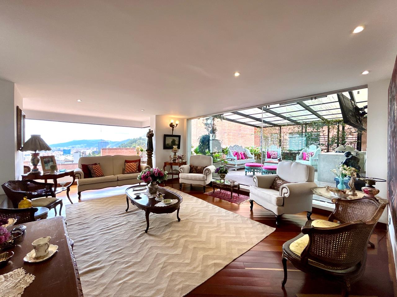 Apartamento en venta en El Refugio, Bogotá · foto 4 de 24