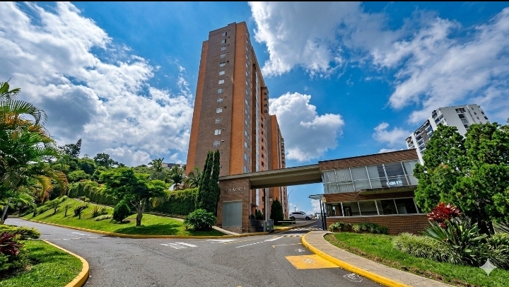 Apartamento en venta en La Julita, Pereira · foto 3 de 13