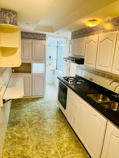 Apartamento de 3 alcobas en venta en Colina Campestre, Bogotá, 190 m² · foto 2 de 24