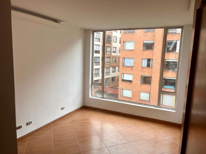 Apartamento de 3 alcobas en venta en Colina Campestre, Bogotá, 190 m² · foto 8 de 24