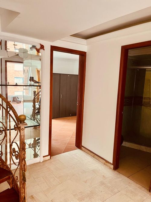 Apartamento de 3 alcobas en venta en Colina Campestre, Bogotá, 190 m² · foto 12 de 24