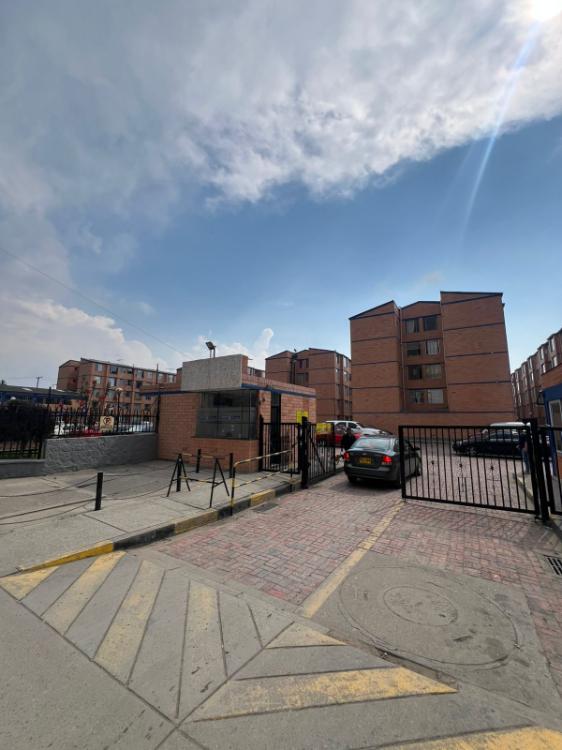 Apartamento en venta en Fontibon, Bogotá · foto 3 de 14