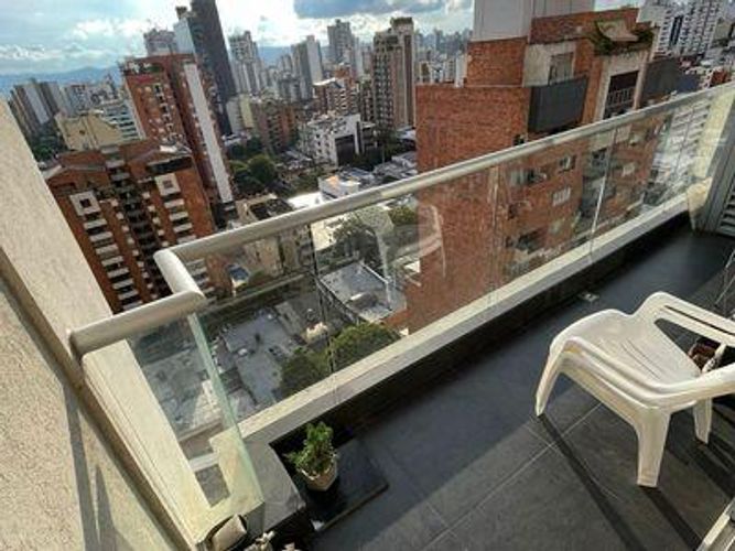 Apartamento de 3 alcobas en venta en Centro, Bucaramanga, 107 m² · foto 6 de 9