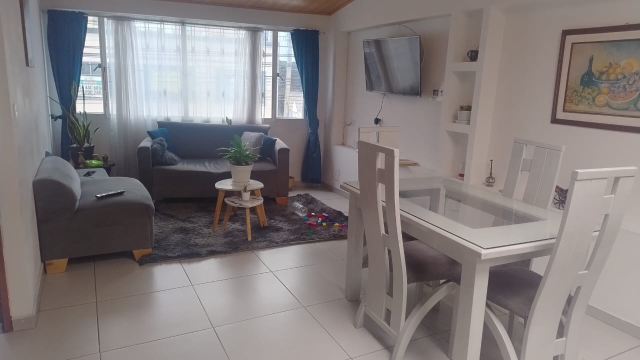 Casa en venta en Engativá, Bogotá · foto 8 de 24