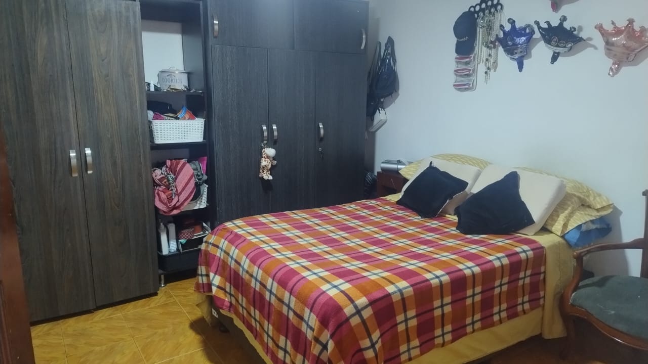 Casa en venta en Engativá, Bogotá · foto 11 de 24