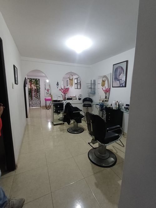 Casa de 7 alcobas en venta en Calima, Cali, 294 m² · foto 3 de 12