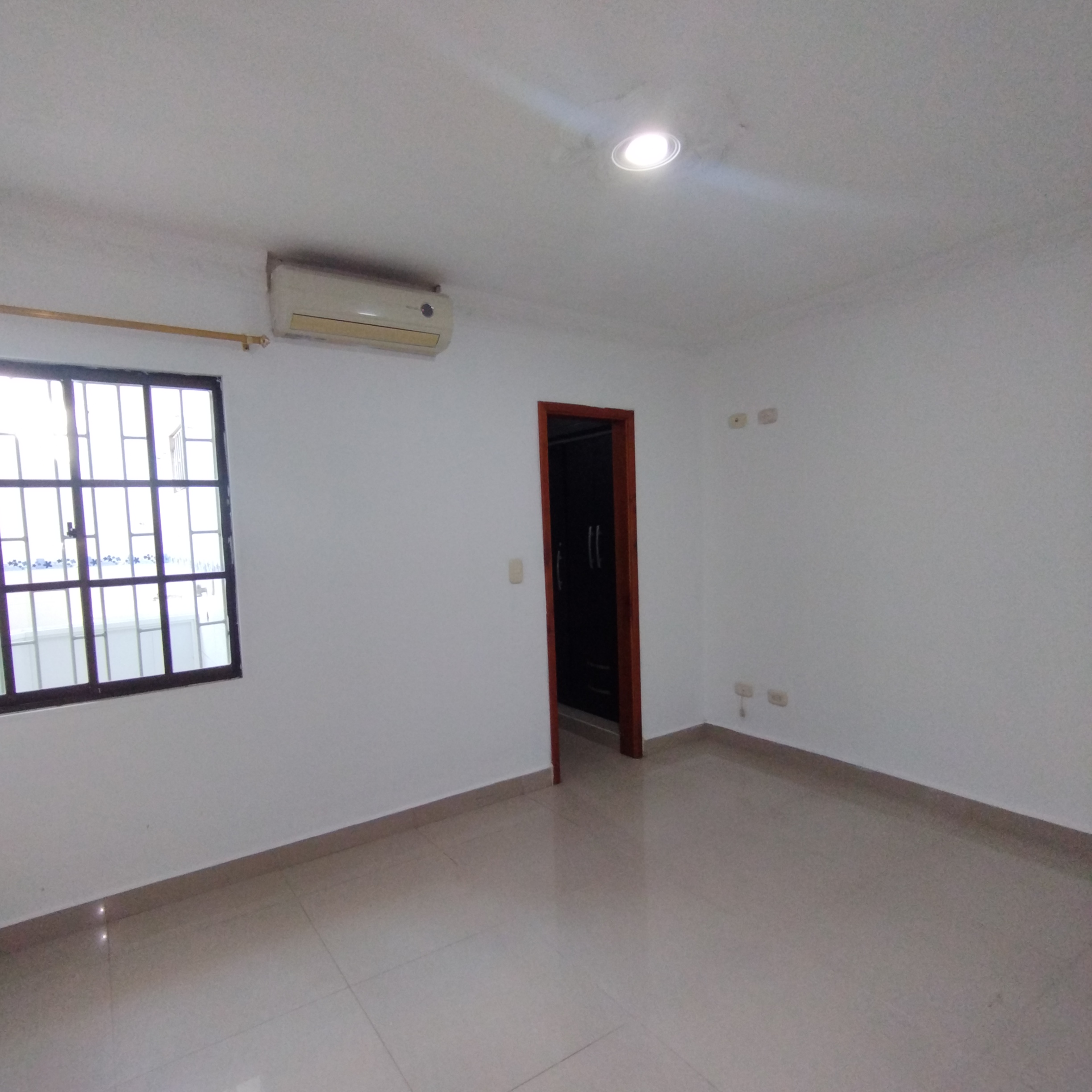 Apartamento en venta en Los Alcazares, Santa Marta · foto 13 de 16