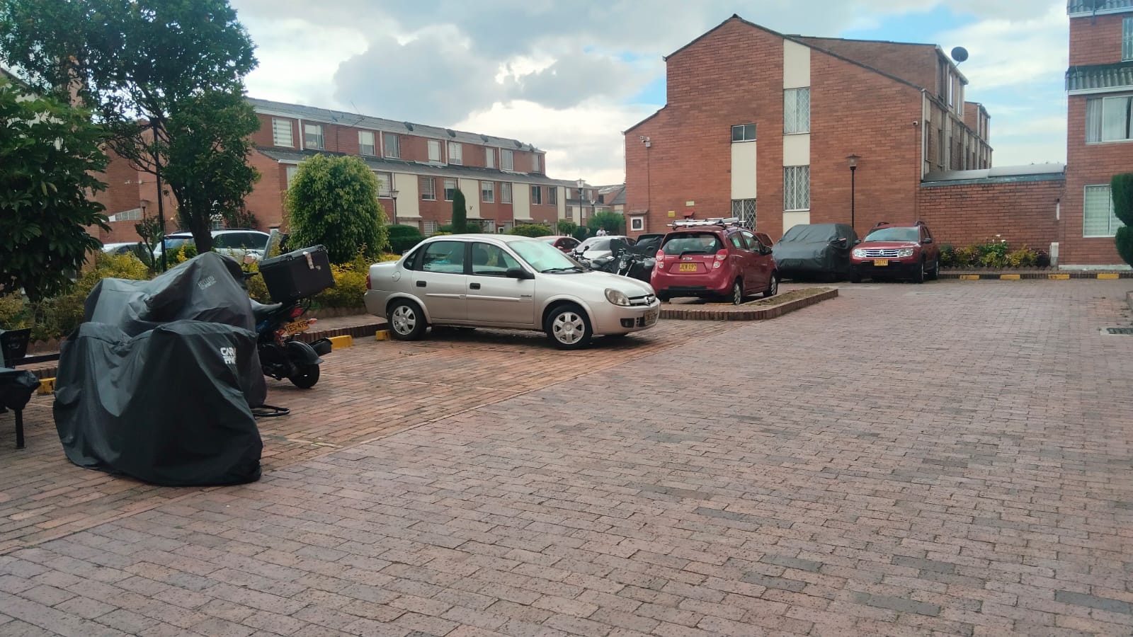 Casa en venta en Engativá, Bogotá · foto 2 de 19