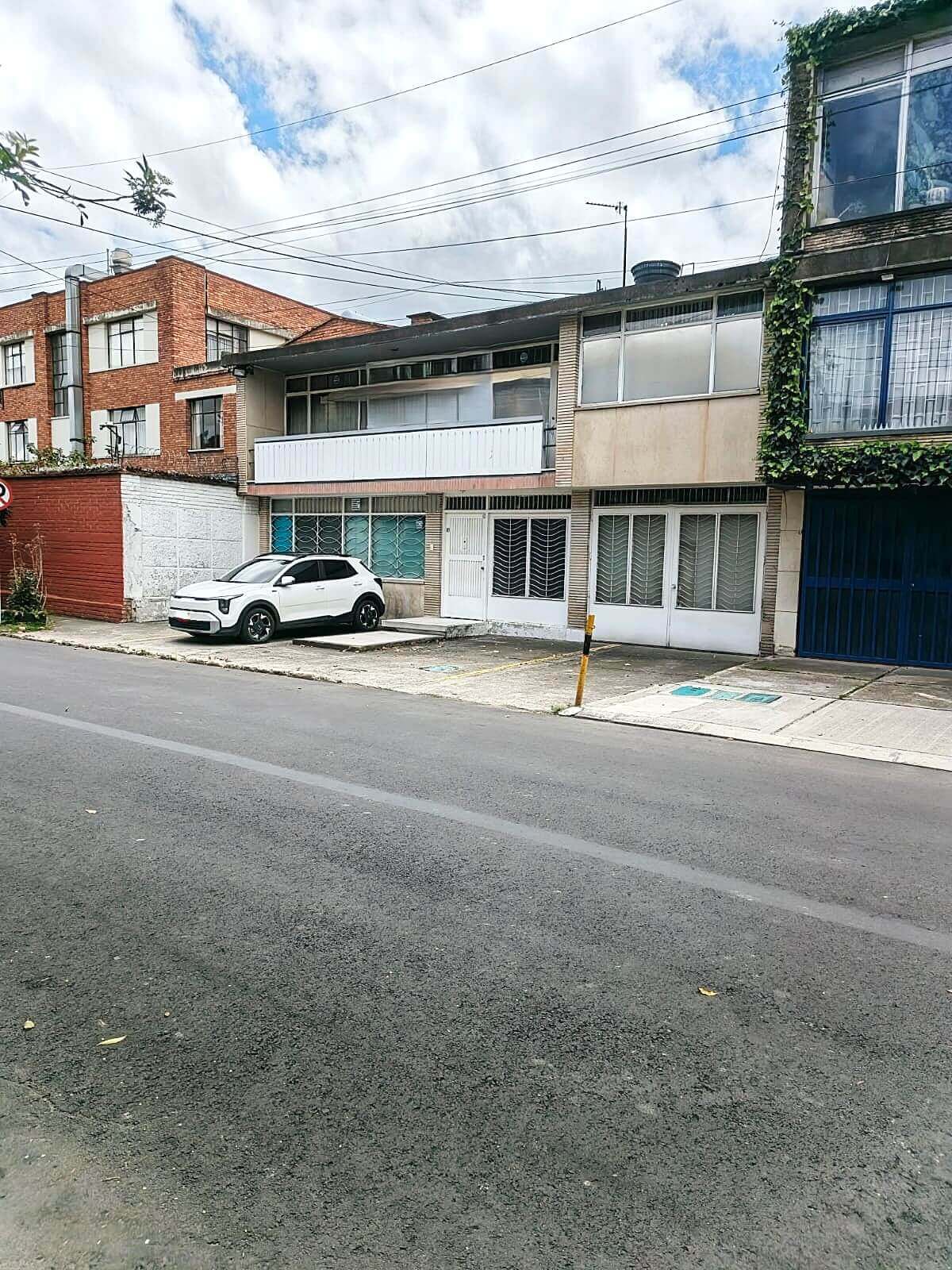 Casa en venta en La Soledad, Bogotá · foto 2 de 21