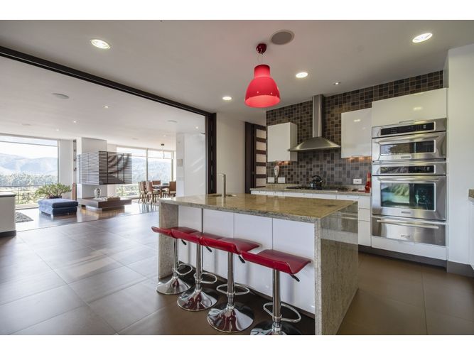 Casa de 4 alcobas en venta en Fusca, Chía, 420 m² · foto 3 de 21