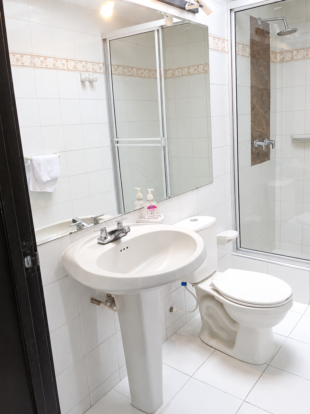 Casa en venta en Barrios Unidos, Bogotá · foto 6 de 24