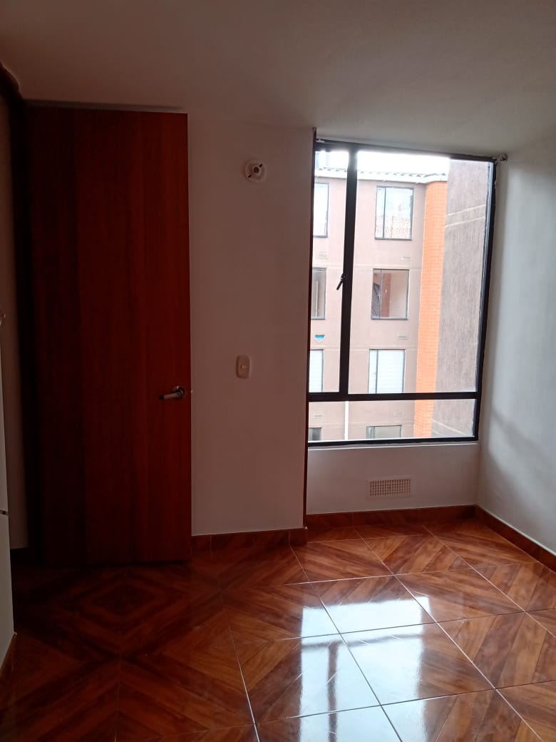 Apartamento en venta en Cr La Estancia Et Iii, Mosquera · foto 10 de 12