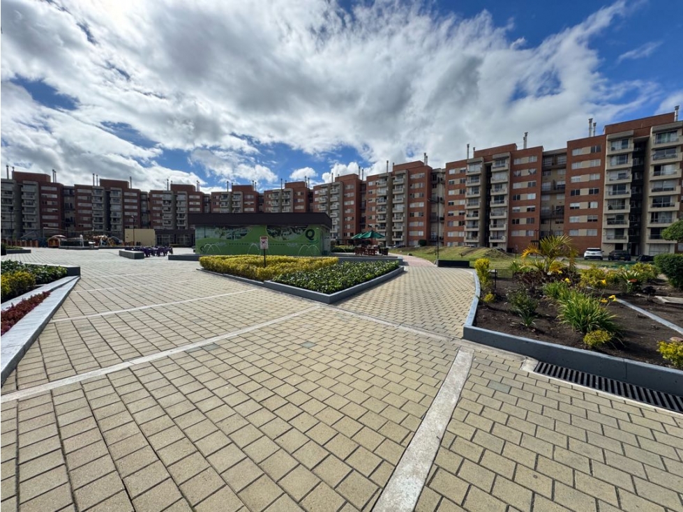 Apartamento en venta en Panorama Del Campo, Mosquera · foto 2 de 19
