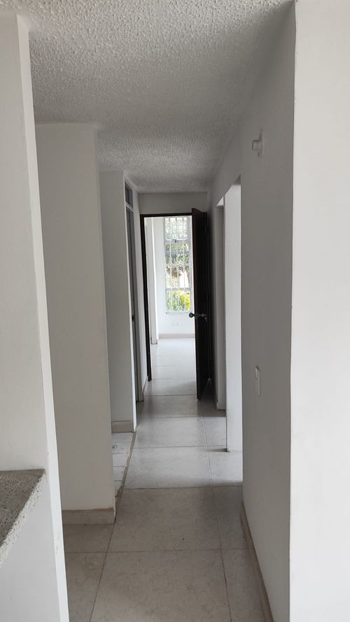 Apartamento de 3 alcobas en venta en Zona Industrial Cazuca, Soacha, 46 m² · foto 3 de 7