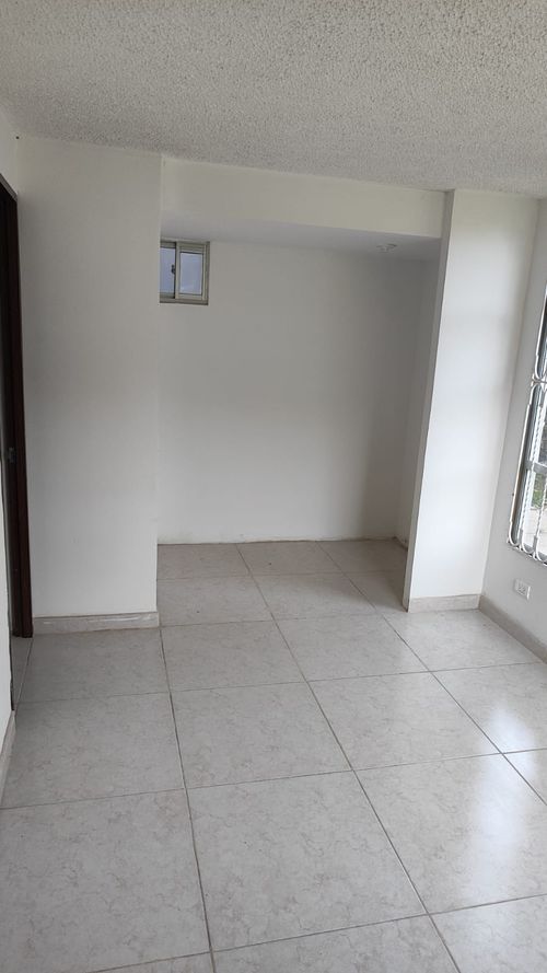 Apartamento de 3 alcobas en venta en Zona Industrial Cazuca, Soacha, 46 m² · foto 6 de 7