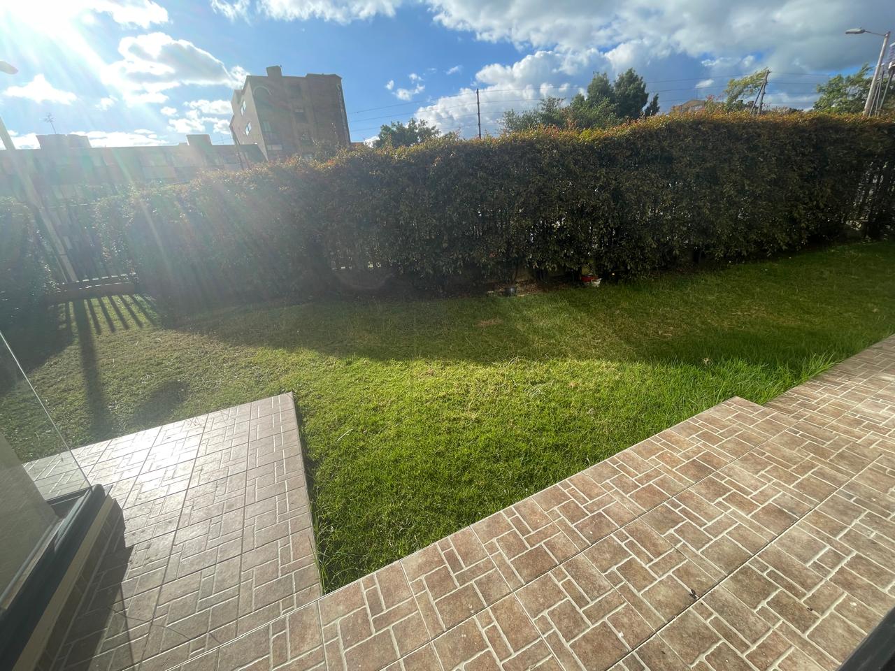 Casa en venta en Bosques Del Marques, Bogotá · foto 2 de 20