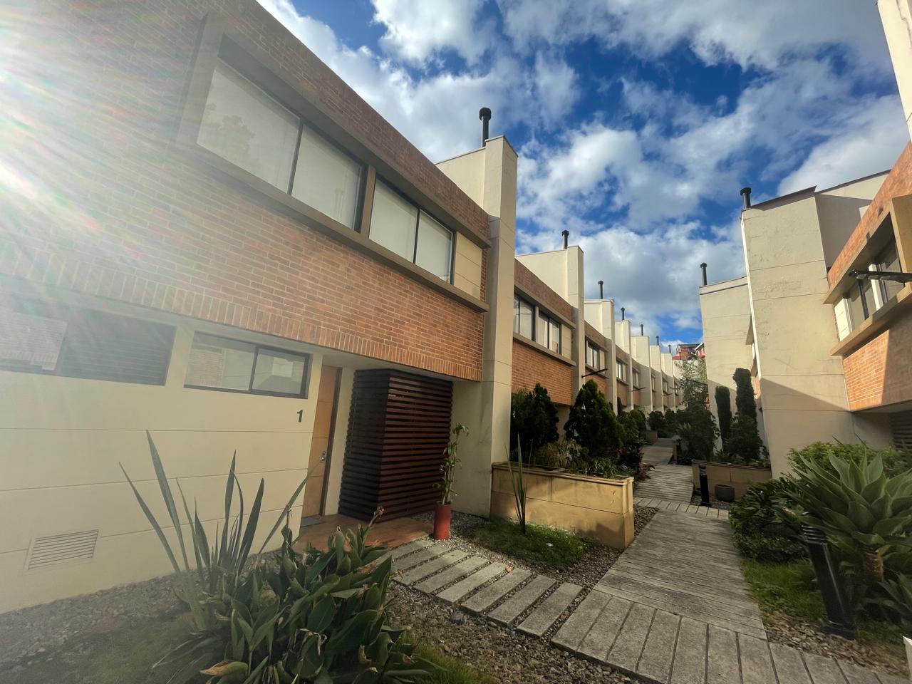 Casa en venta en Bosques Del Marques, Bogotá · foto 3 de 20