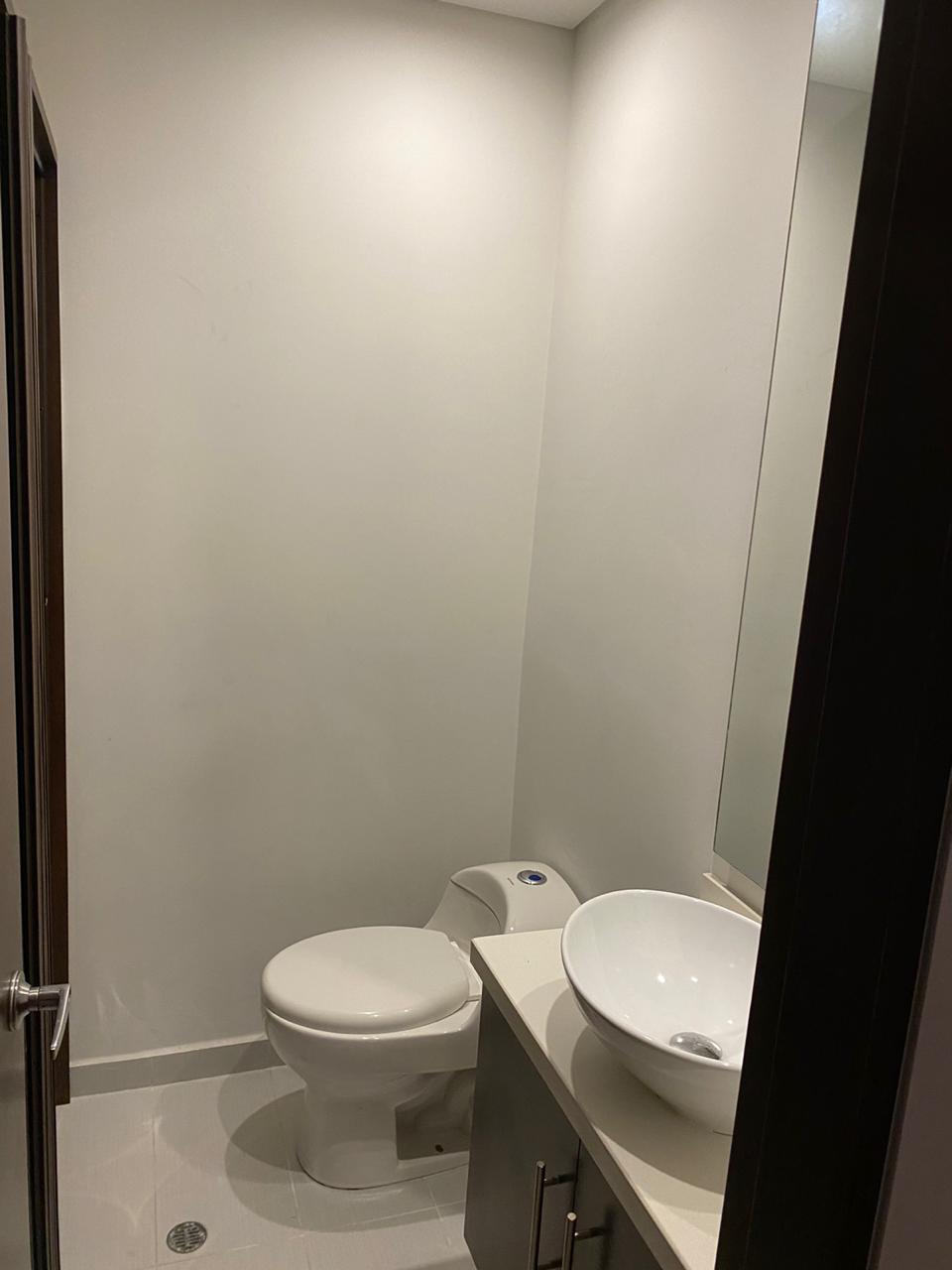 Apartamento en venta en Los Rosales, Bogotá · foto 4 de 9