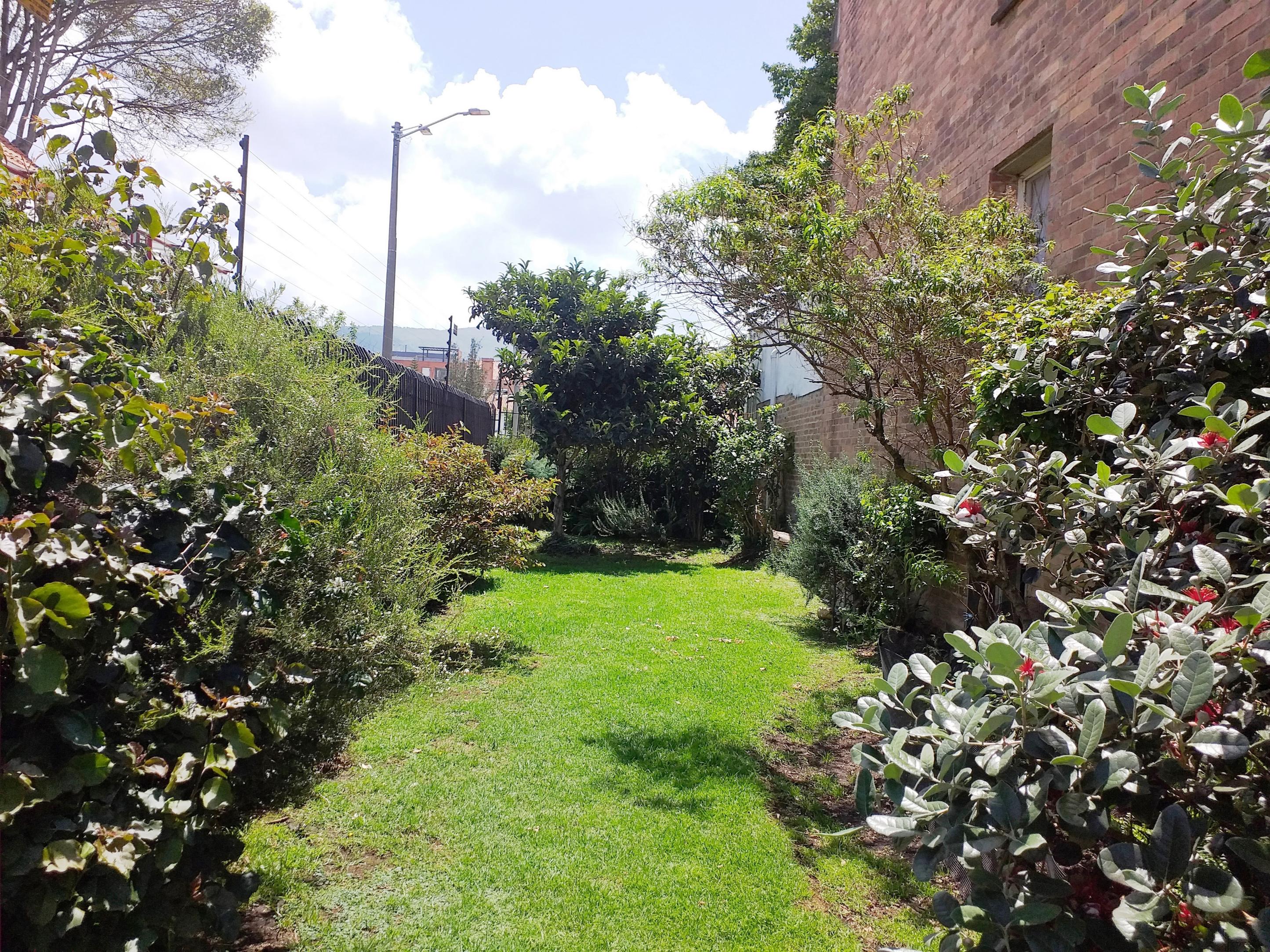 Casa en venta en Cedritos, Bogotá · foto 3 de 16