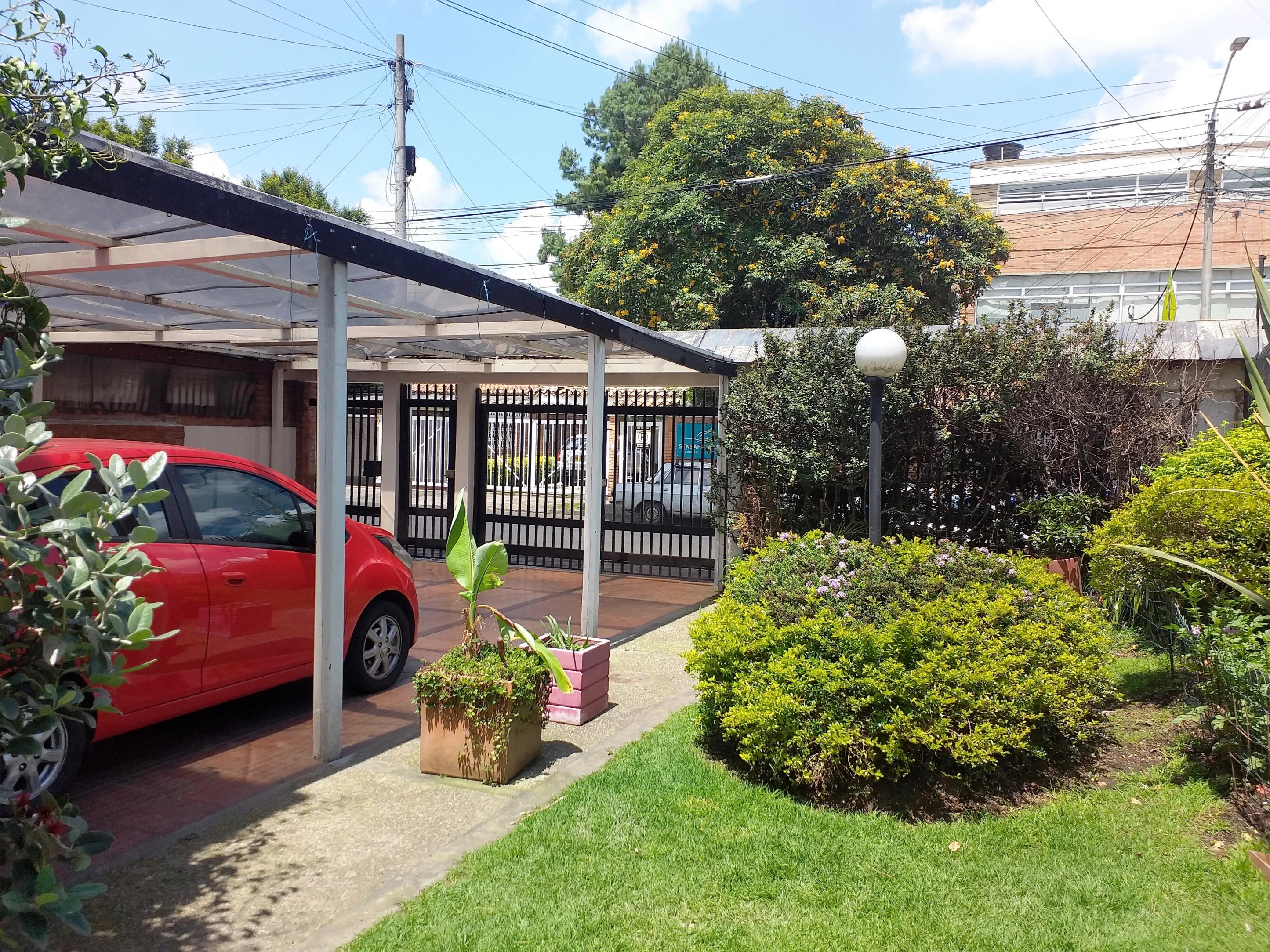 Casa en venta en Cedritos, Bogotá · foto 4 de 16