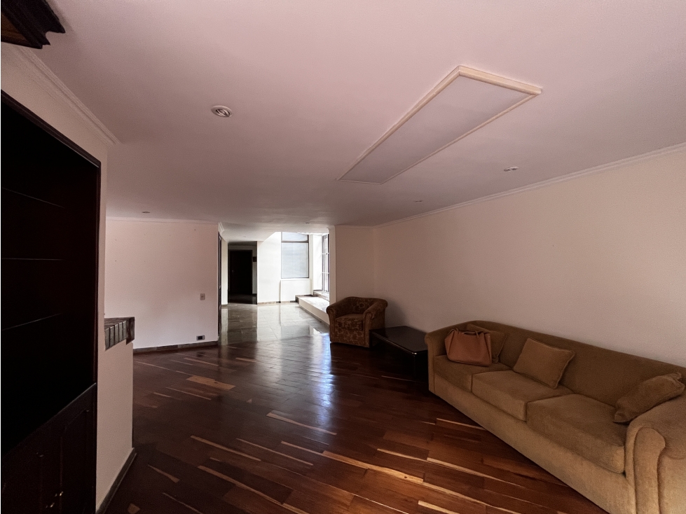 Apartamento en venta en Chico, Bogotá · foto 3 de 15