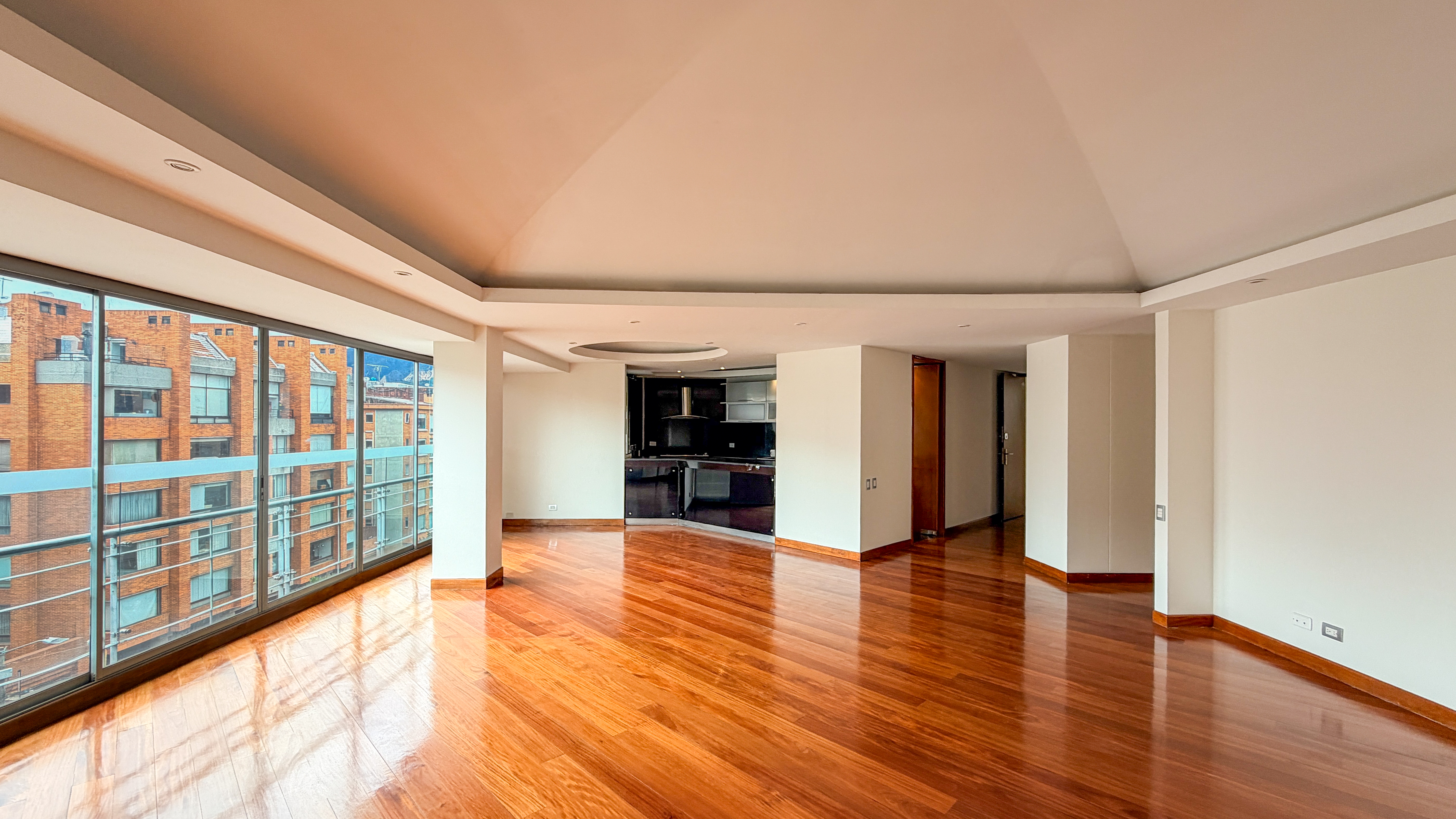 Apartamento en venta en Chicó Navarra, Bogotá · foto 2 de 21
