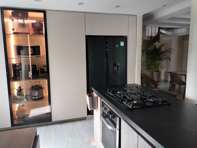 Apartamento de 5 alcobas en venta en El Poblado, Medellín, 105 m² · foto 3 de 24