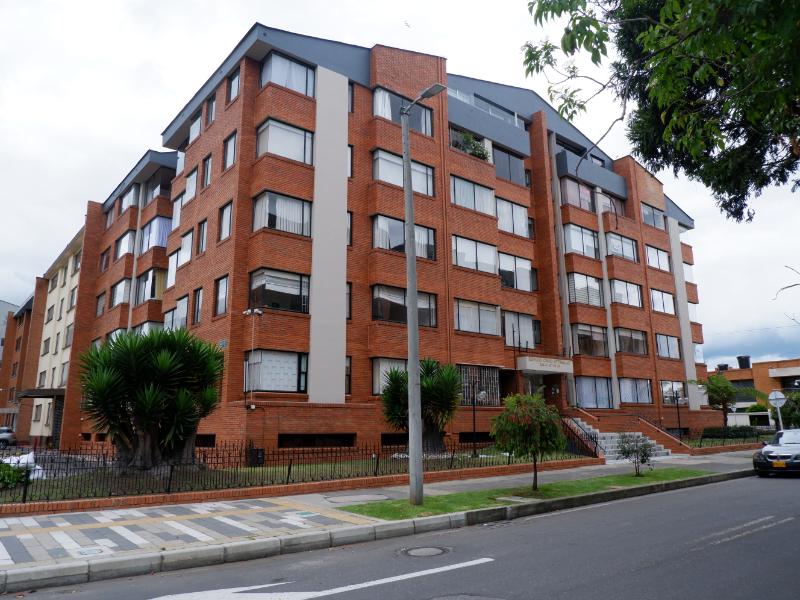 Apartamento en venta en Alhambra, Bogotá · foto 2 de 24