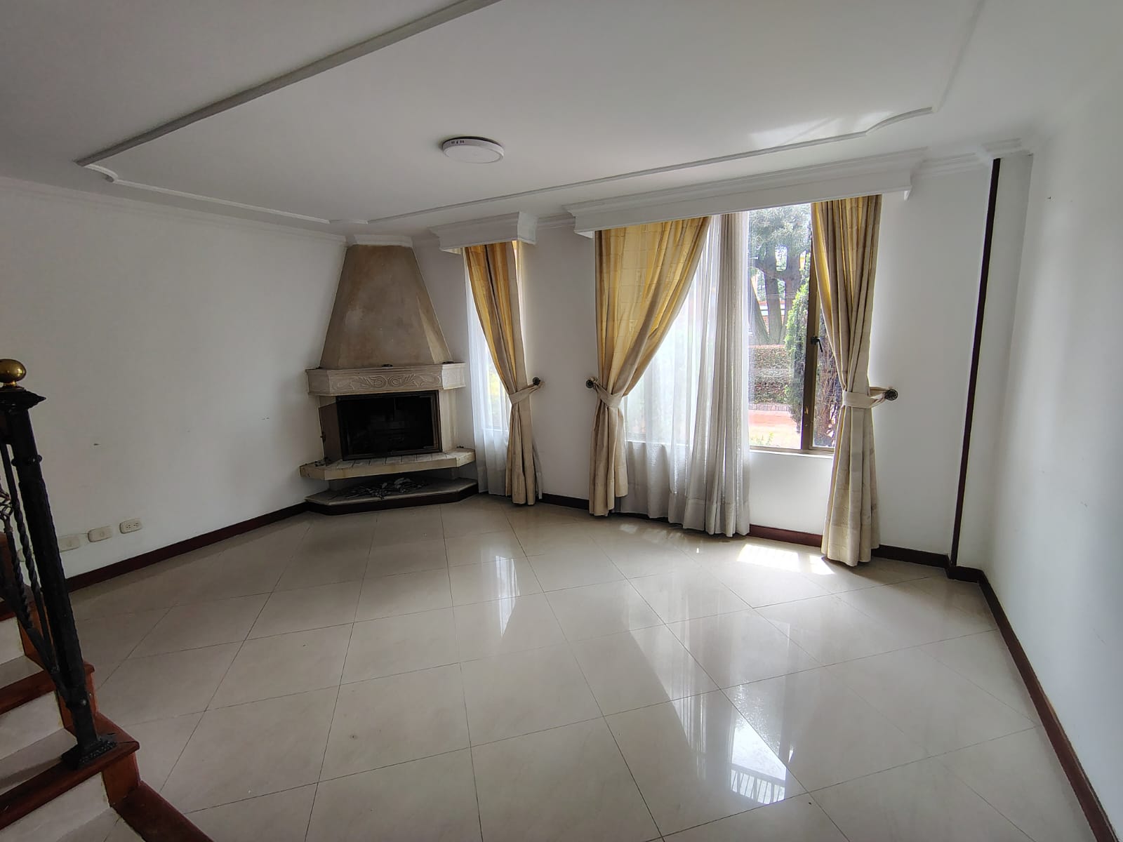 Casa en venta en Santa Lucia, Chía · foto 2 de 24