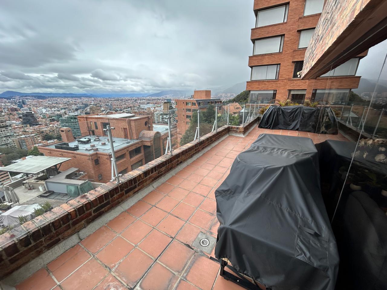 Apartamento en venta en El Refugio, Bogotá · foto 10 de 24