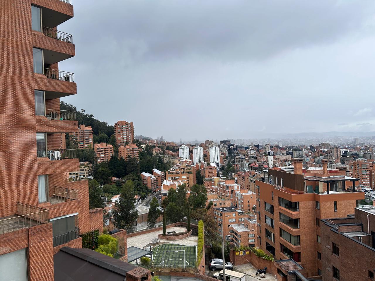 Apartamento en venta en El Refugio, Bogotá · foto 11 de 24