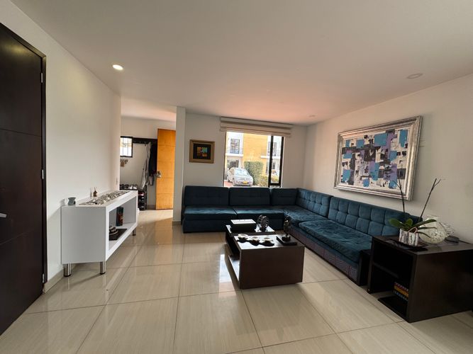 Casa de 4 alcobas en venta en Tiquiza, Chía, 147 m² · foto 2 de 24