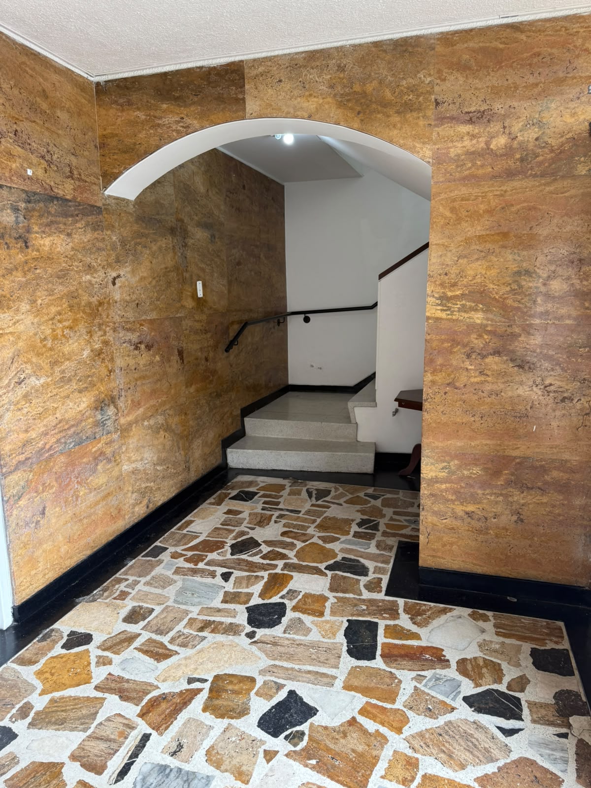 Apartamento en venta en Barrios Unidos, Bogotá · foto 2 de 19