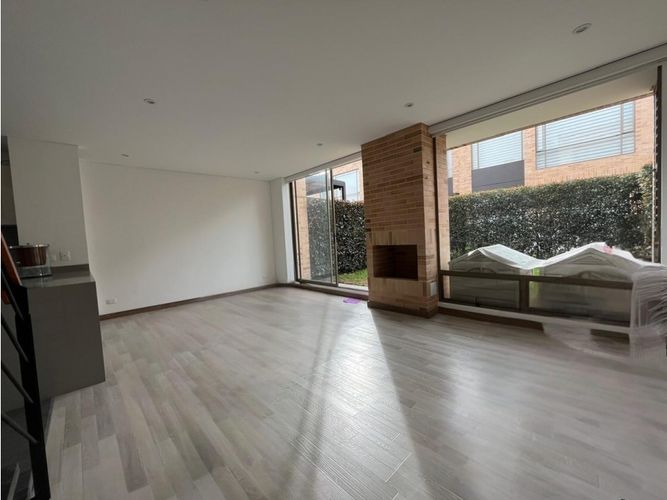 Casa de 3 alcobas en venta en Hacienda Fontanar, Cajicá, 150 m² · foto 2 de 11