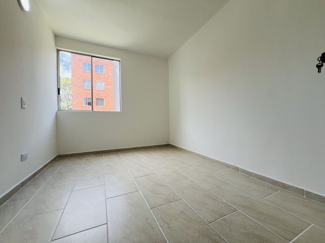 Apartamento de 3 alcobas en venta en Valle Del Lili, Cali, 57 m² · foto 8 de 11