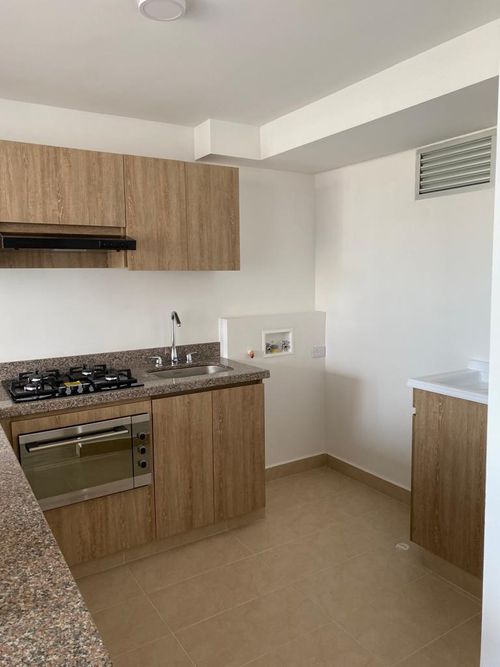 Apartamento de 2 alcobas en venta en Santa Lucia, Chía, 58 m² · foto 2 de 18