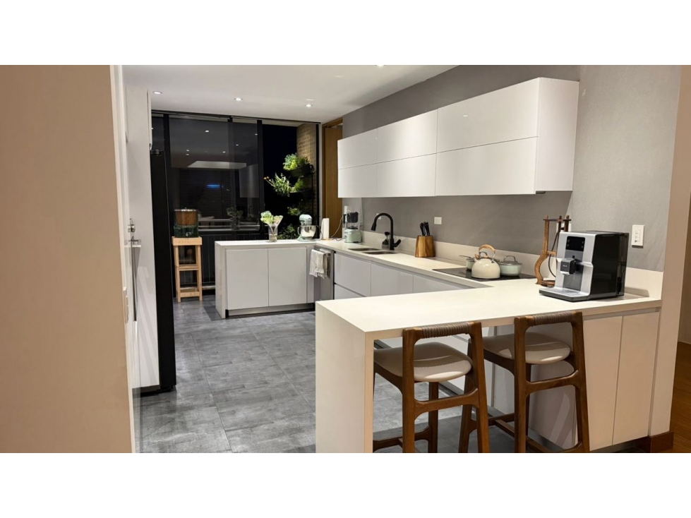 Apartamento en venta en El Chico, Bogotá · foto 2 de 24