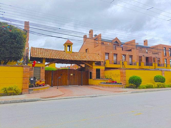 Casa de 4 alcobas en venta en Hacienda San Jose, Chía, 198 m² · foto 3 de 24